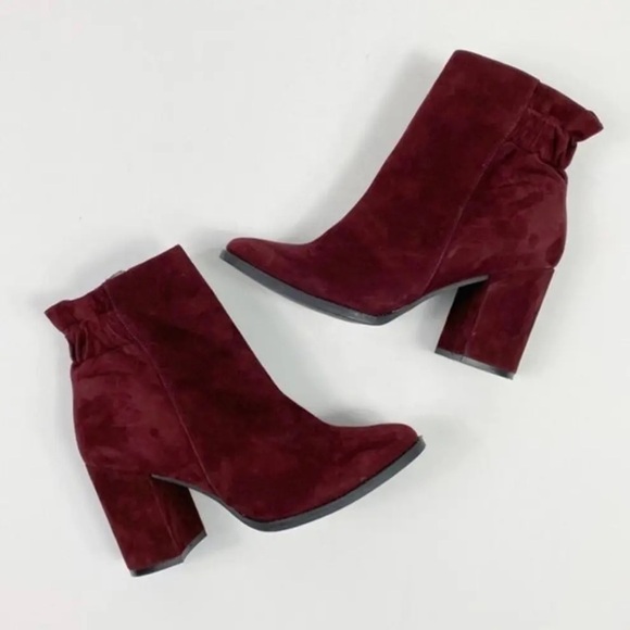 Arturo Chiang RAKEL Red Suede Booties Size 7 - Picture 1 of 14